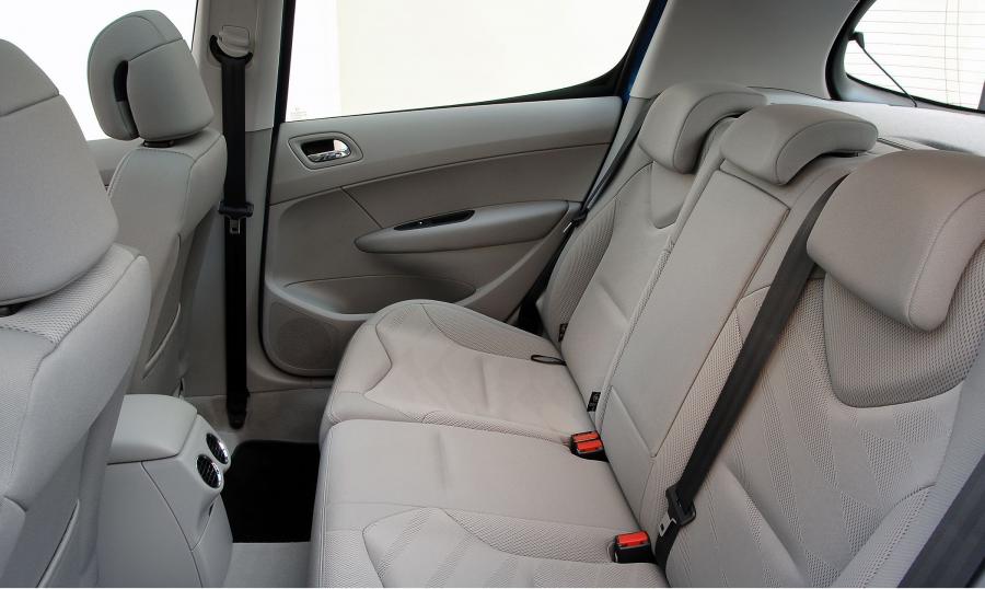  Peugeot 308 2007 года  (фото 77 из 125)
